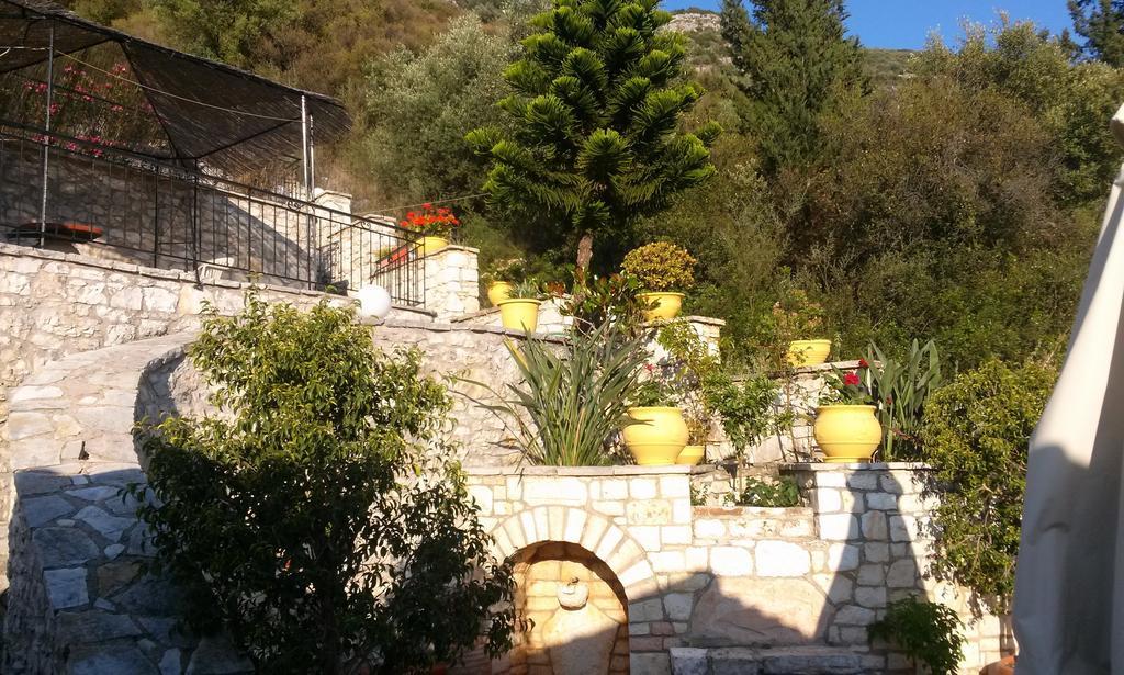 Porto Poros Apartment Mikros Gialos Exterior photo
