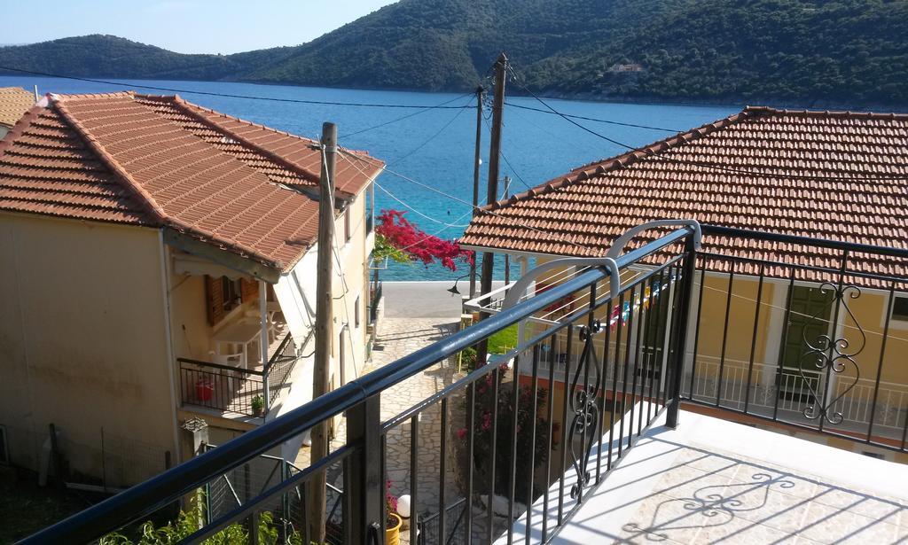 Porto Poros Apartment Mikros Gialos Exterior photo