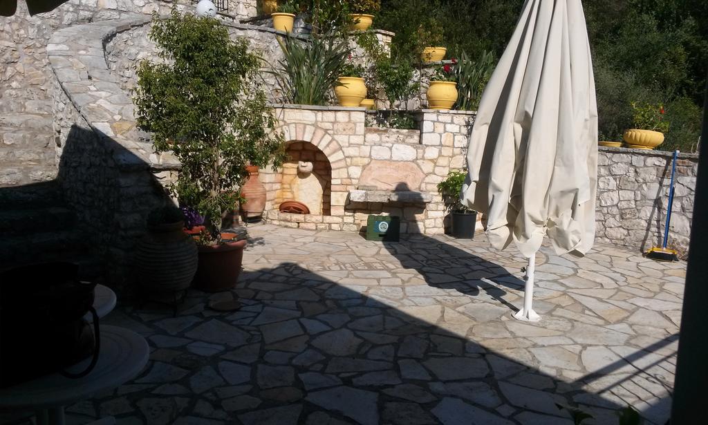 Porto Poros Apartment Mikros Gialos Exterior photo